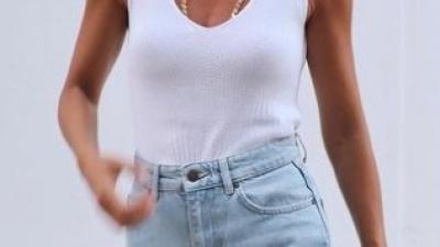 Džínsy s vysokým pásom – prečo ich mať vo svojej zbierke?